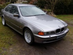 BMW E39 523i 1997